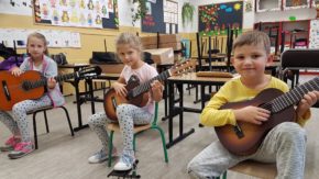 44590835_357912111616817_721323354883096576_n